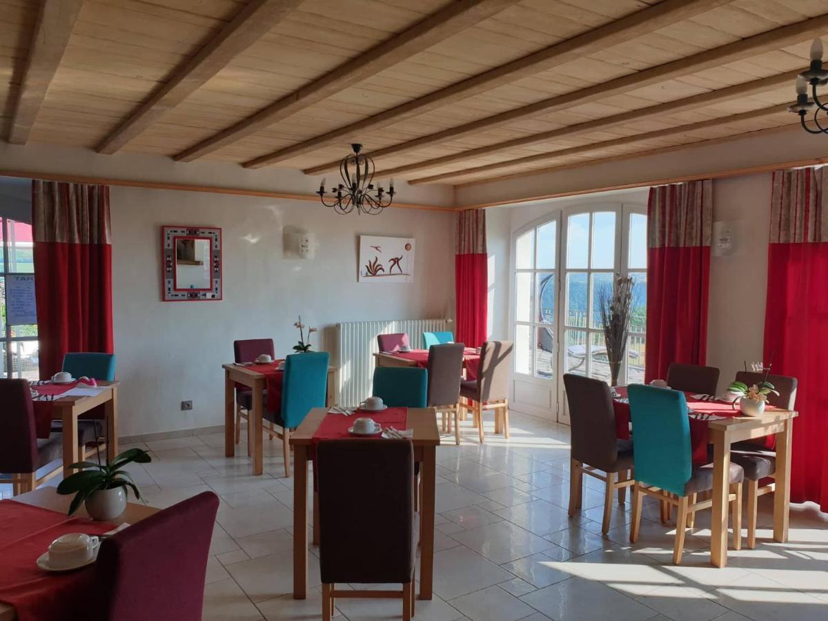 Logis Hotel Restaurant & Spa Les Remparts ซาเลส์ ภายนอก รูปภาพ