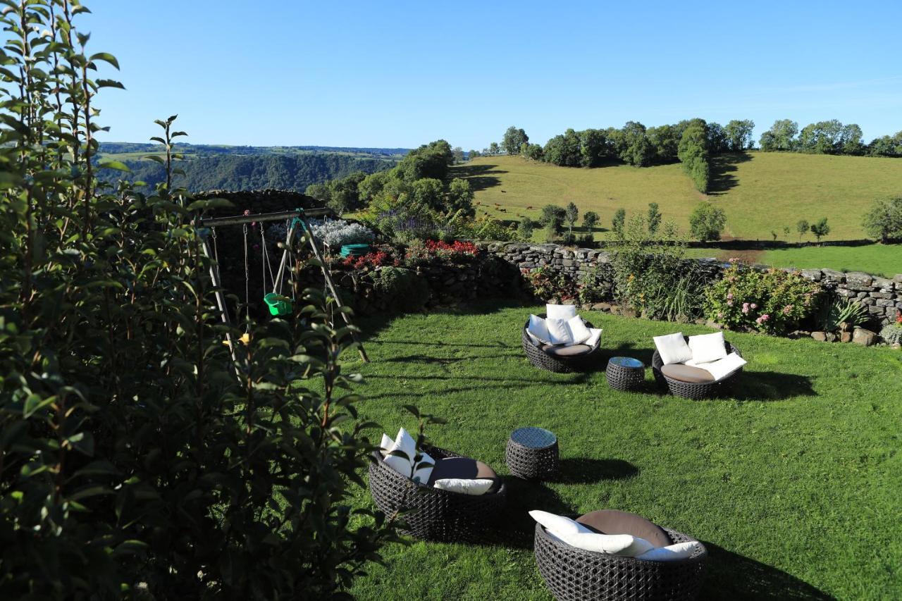 Logis Hotel Restaurant & Spa Les Remparts ซาเลส์ ภายนอก รูปภาพ