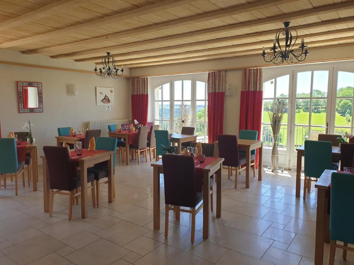 Logis Hotel Restaurant & Spa Les Remparts ซาเลส์ ภายนอก รูปภาพ