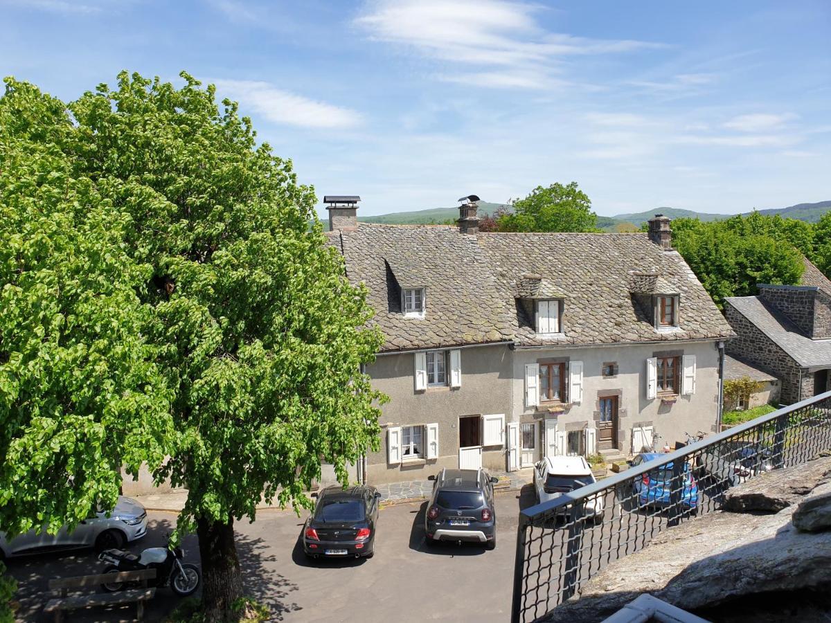 Logis Hotel Restaurant & Spa Les Remparts ซาเลส์ ภายนอก รูปภาพ