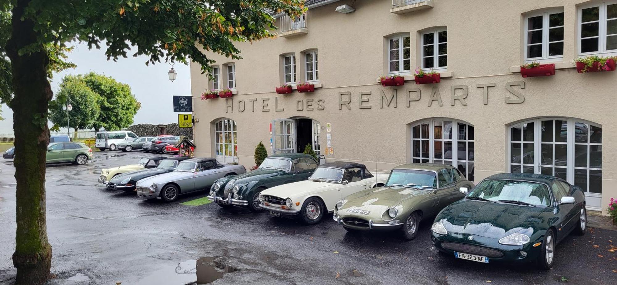 Logis Hotel Restaurant & Spa Les Remparts ซาเลส์ ภายนอก รูปภาพ