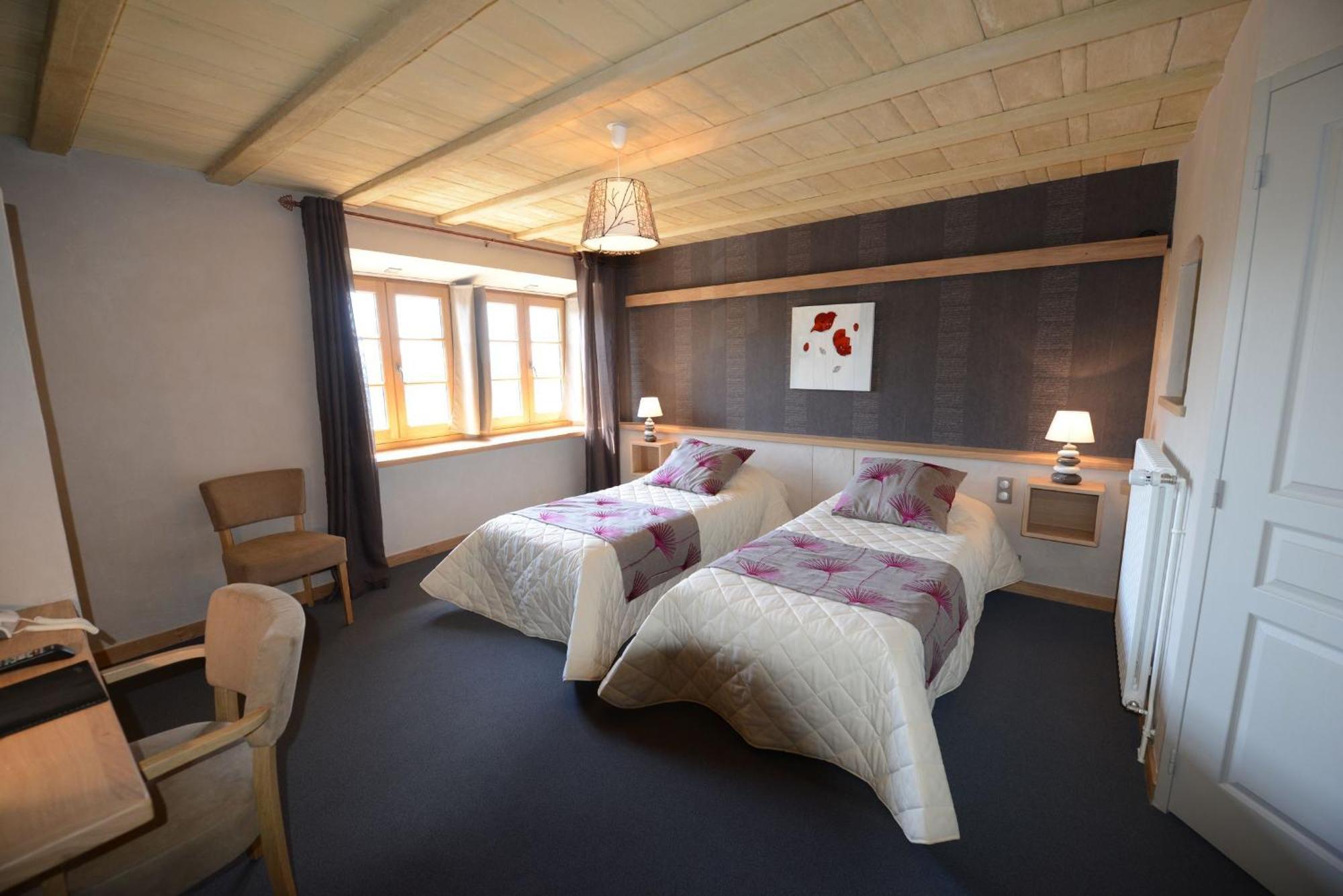 Logis Hotel Restaurant & Spa Les Remparts ซาเลส์ ภายนอก รูปภาพ