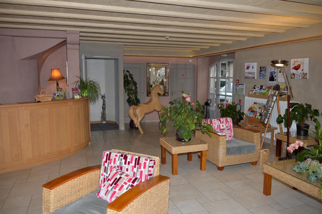 Logis Hotel Restaurant & Spa Les Remparts ซาเลส์ ภายนอก รูปภาพ