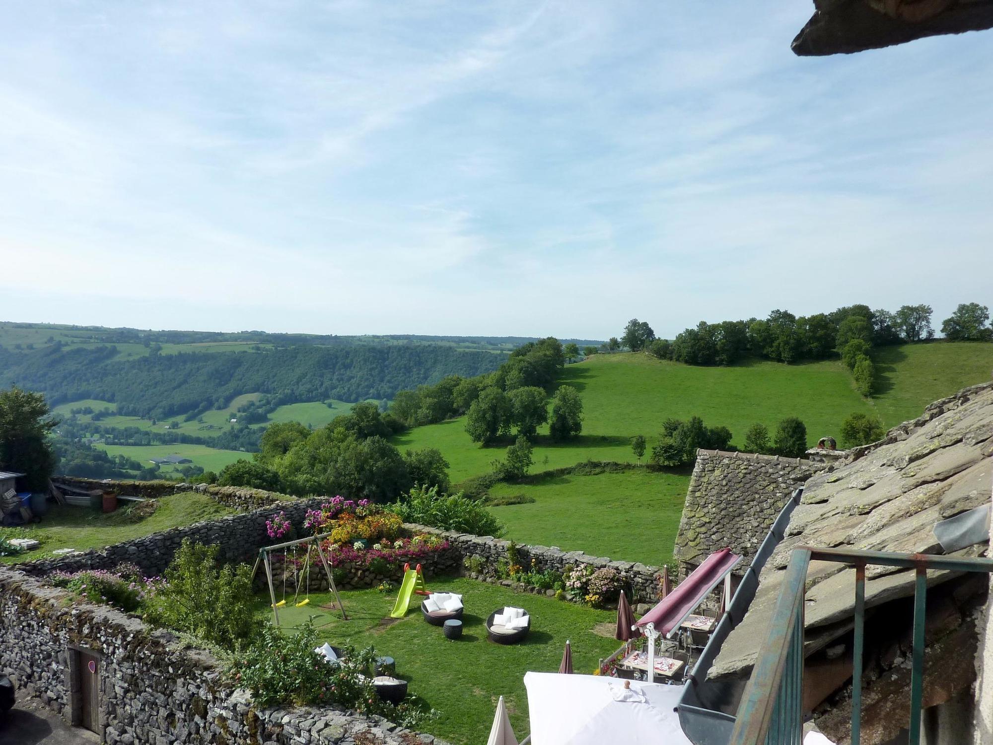 Logis Hotel Restaurant & Spa Les Remparts ซาเลส์ ภายนอก รูปภาพ